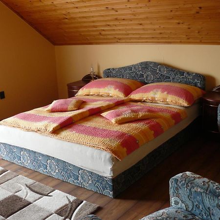 Zsuzsi Apartman 佐洛卡罗斯 外观 照片