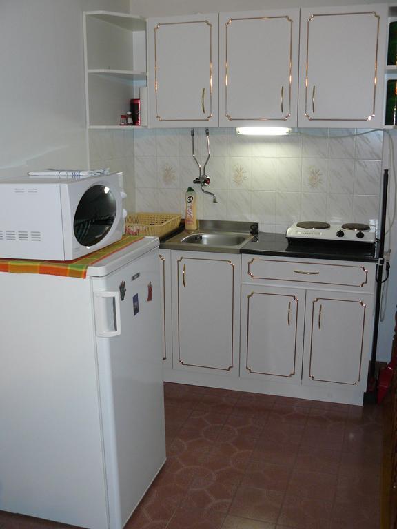 Zsuzsi Apartman 佐洛卡罗斯 客房 照片