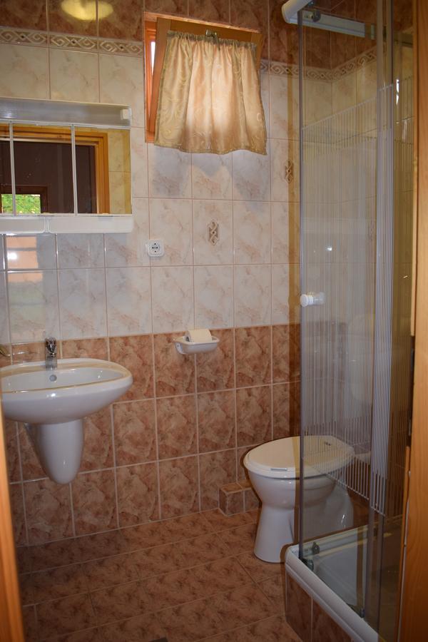Zsuzsi Apartman 佐洛卡罗斯 外观 照片